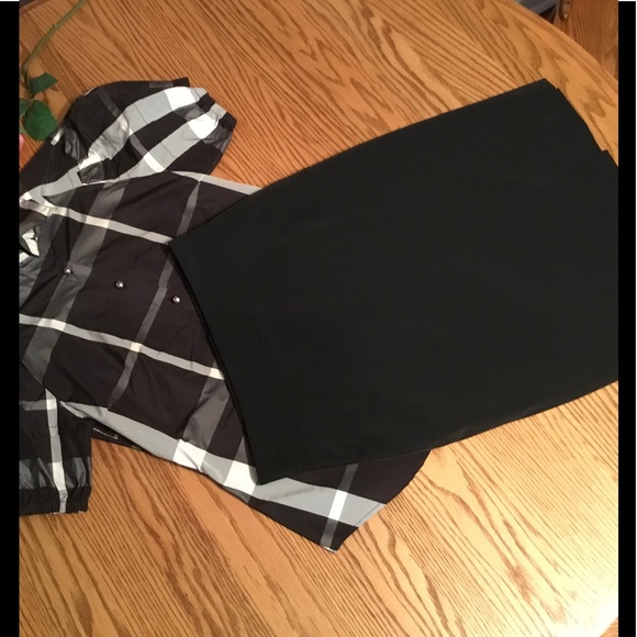 Pink Tartan Black Skirt - Picture 4 of 4